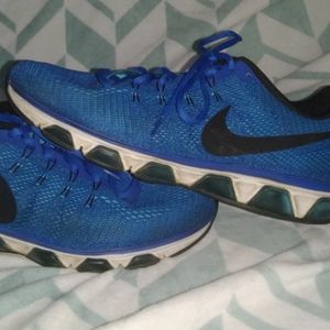 blue nike tennis shoes size 13